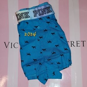 PINK VS Sleep Boxy Size Medium NWT